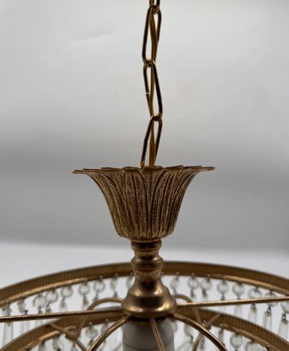 LUSTRE CORBEILLE A PAMPILLES VERS 1950
Lustre...