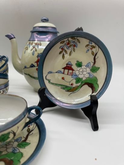Service à thé en porcelaine, 22 pièces
Service...