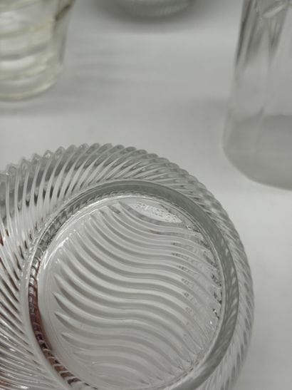 Glassware and Small Metalware Set - 13 pieces
Set...