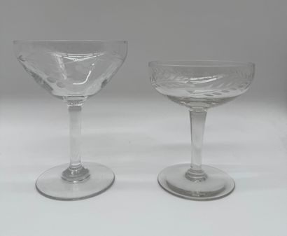 Lot de 10 coupes à champagne en cristal
Ensemble...
