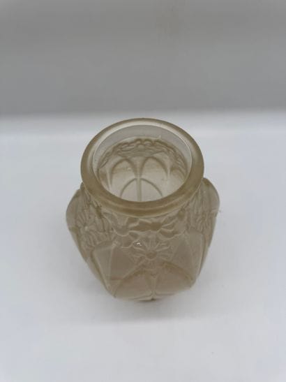 Molded, satin-finished glass vase - Art Deco...