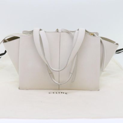 CELINE Sac « Tri-Fold » en cuir blanc, taille...