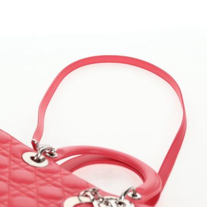 CHRISTIAN DIOR Sac « Lady cannage » en cuir...