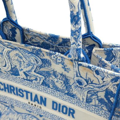 CHRISTIAN DIOR Sac « Book Tote » en toile...