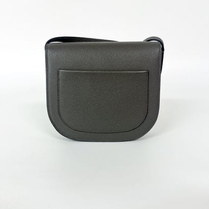 CELINE Sac « Trotteur » en cuir gris, taille...