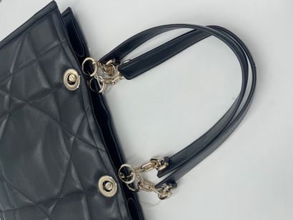 CHRISTIAN DIOR Sac « Essential Tote » en...
