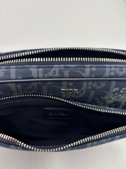 CHRISTIAN DIOR Sac « Saddle Tripple » en...