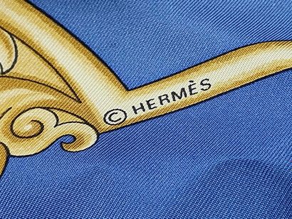 HERMES 90 Carré in blue silk.
Dimensions:...