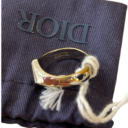 CHRISTIAN DIOR Ring.
Internal Ref.: (sbe...