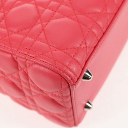 CHRISTIAN DIOR Sac « Lady cannage » en cuir...
