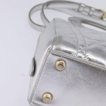 CHRISTIAN DIOR Sac « Lady cannage » en cuir...