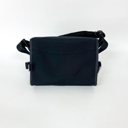 CELINE Sac « Logo Trekking Messenger » en...
