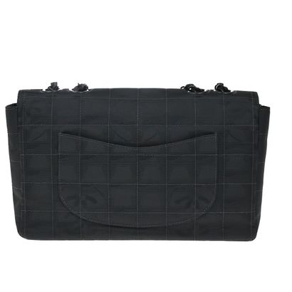 CHANEL Sac « Travel Line Flap » en nylon...