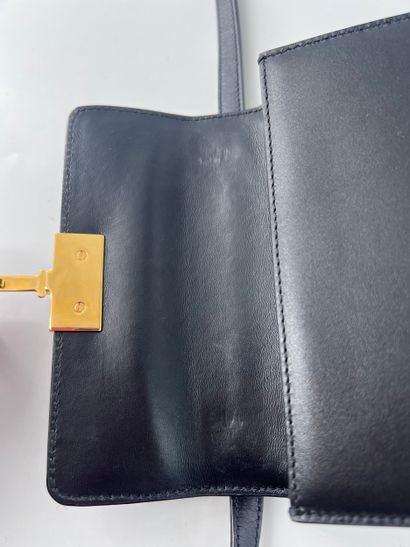 CHRISTIAN DIOR Sac « 30 Montaigne Flap »...