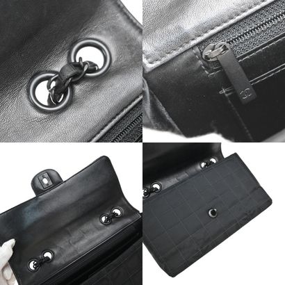 CHANEL Sac « Travel Line Flap » en nylon...