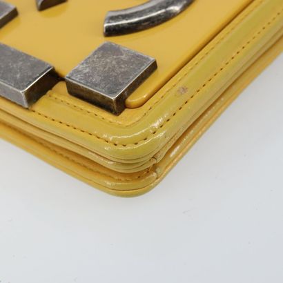 CHANEL Sac « Boy Brick Flap » en cuir jaune,...