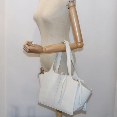 CELINE Sac « Tri-Fold » en cuir blanc, taille...