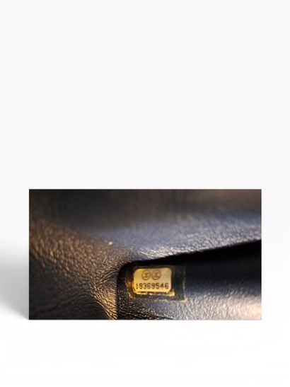 CHANEL Sac « Reissue 2.55 Flap » en cuir...