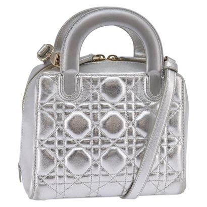 CHRISTIAN DIOR Sac « Lady cannage » en cuir...