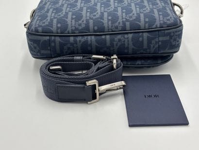 CHRISTIAN DIOR Sac « Saddle Tripple » en...