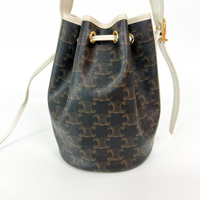 CELINE Sac « Triomphe Drawstring Bucket »...