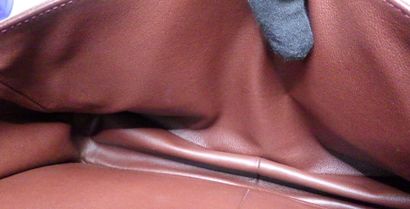 CHANEL Sac « Paris-Edinburgh Flap » en cuir...