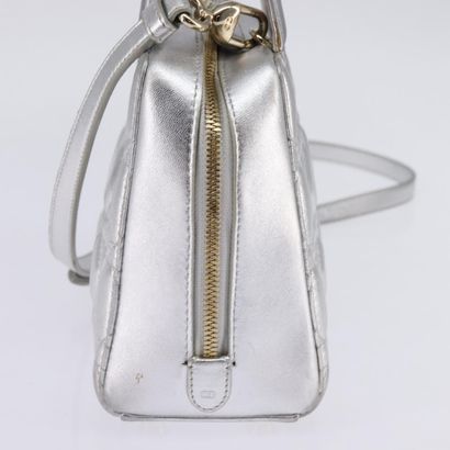 CHRISTIAN DIOR Sac « Lady cannage » en cuir...