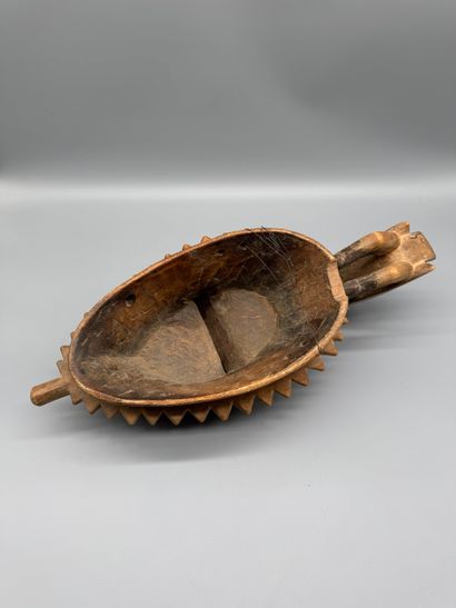 YAOURE MASK, IVORY COAST Wood with a light...