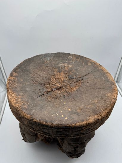 FRAGMENT OF A CHAIR WITH CARYATIDS - Bissagos...