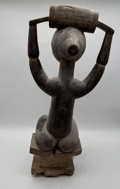 FEMALE STATUE - Ivory Coast, Burkina Faso
Mid-20th...