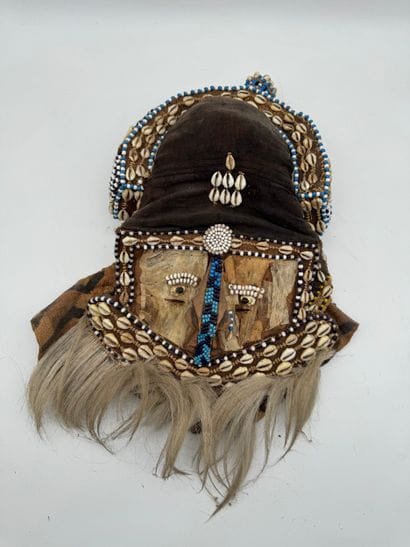 MWAASH AMBOOY MASK - DR Congo - Kuba
First...