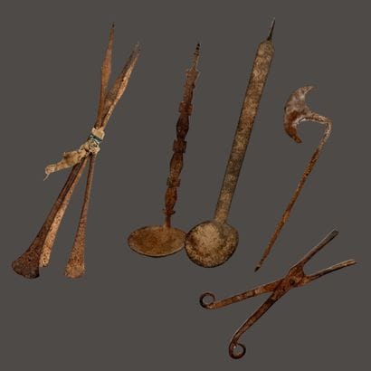 SET OF WROUGHT IRON OBJECTS - Nigeria, Cameroon,...