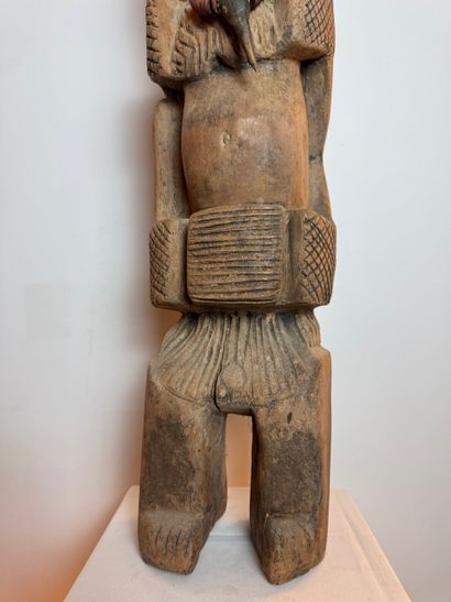 ANTHROPOMORPHIC STATUE WITH A PEARL NECKLACE...