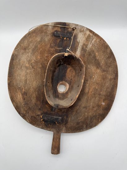 ROUND MASK WITH GEOMETRIC DECORATIONS - Burkina...