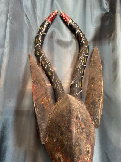 MASK - Mali
Mid-20th century. Wood, patina,...