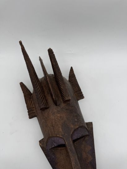 MASK WITH GEOMETRIC PATTERNS - Mali - Malinké?
Mid-20th...
