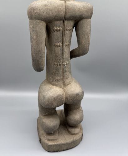 BAULE MALE FIGURE Wood. Long beard, scarifications...