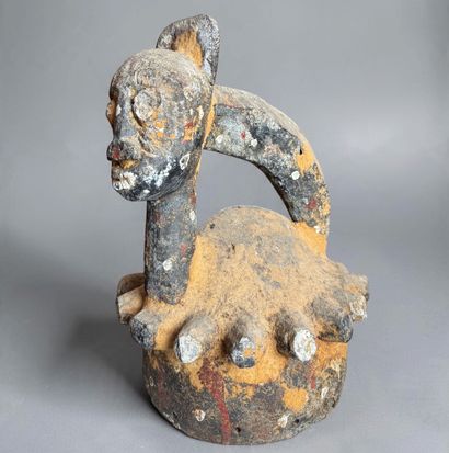 POST ELEMENT (?) WITH ANTHROPOMORPHIC FIGURE...