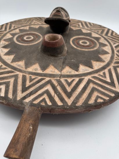 ROUND MASK WITH GEOMETRIC DECORATIONS - Burkina...
