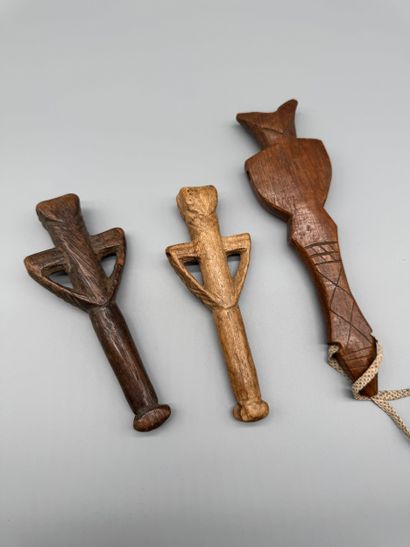 SET OF 3 FLUTES OR WHISTLES, MOSSI, IVORY...
