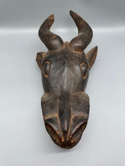 BUFFALO HELMET MASK - Grasslands, Cameroon...