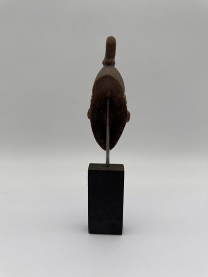 DIGNITARY'S CANE HANDLE OR HEAD ON A BASE...