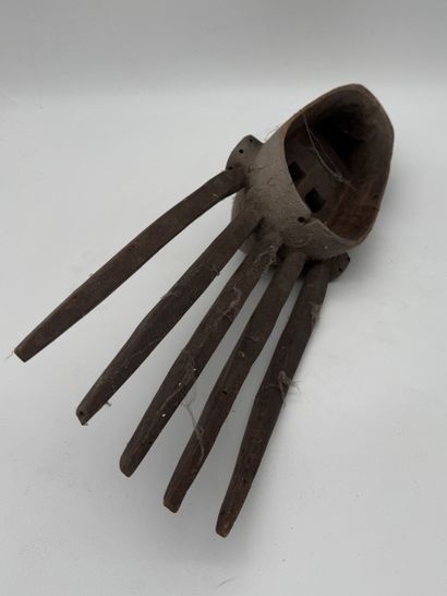 NTOMO ANTHROPOMORPHIC MASK - Mali - Bamana
First...