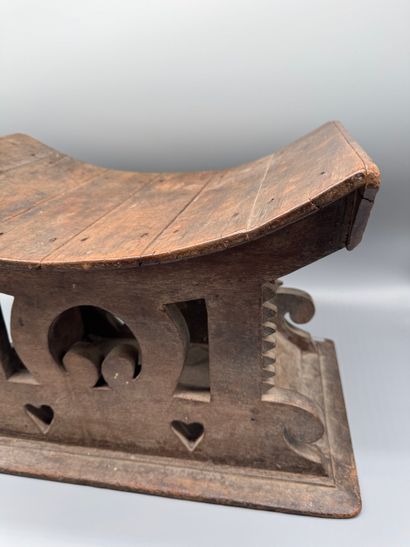 STOOL - Ghana - Akan
Mid-20th century. Wood,...