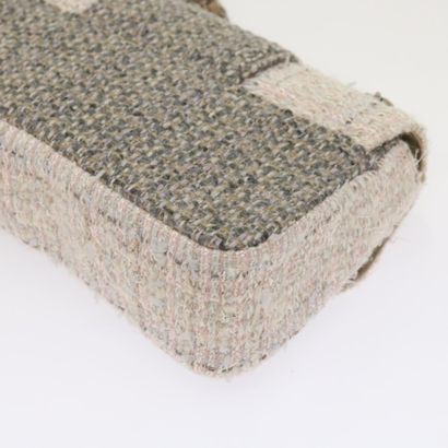 CHANEL – Sac CC Flap Satchel en tweed
Sac...