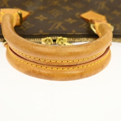 LOUIS VUITTON – Sac Alma PM
Sac Alma format...