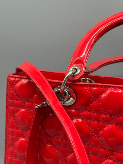 CHRISTIAN DIOR – Sac Lady Dior vintage
Sac...