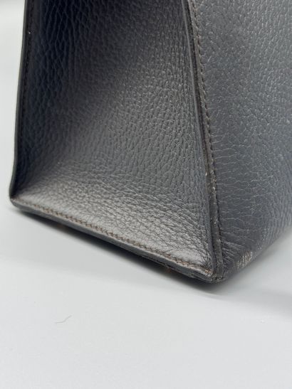 HERMÈS – Sac Kelly 32
Sac Kelly format 32...