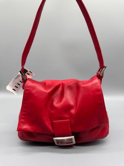 FENDI – Sac Baguette
Sac Baguette en cuir,...