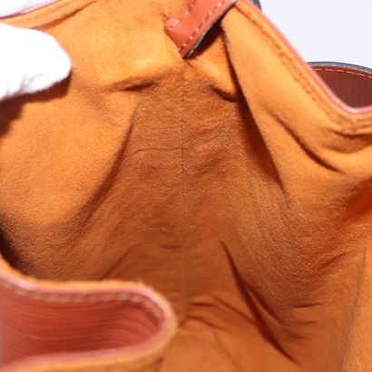 LOUIS VUITTON – Sac d'Épaule GM vintage
Grand...